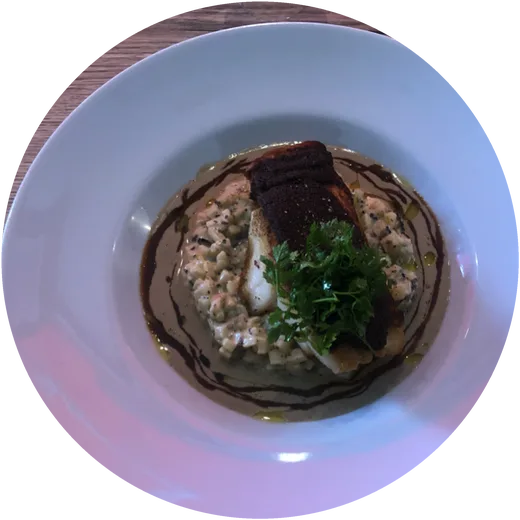 Assiette de poisson sur risotto